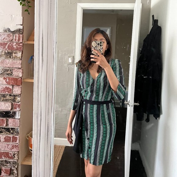 Printed Wrap Dress in Dark Green (S) - Picture 1 of 12